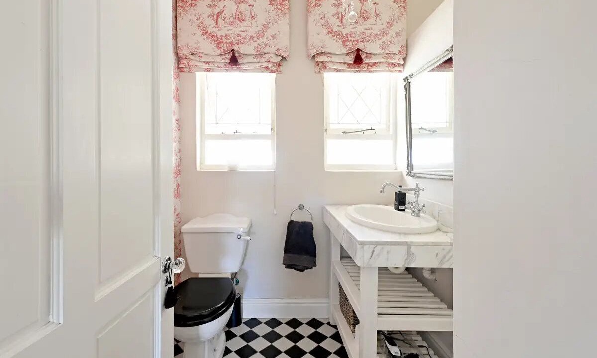 Photo of Bathroom in Newlands