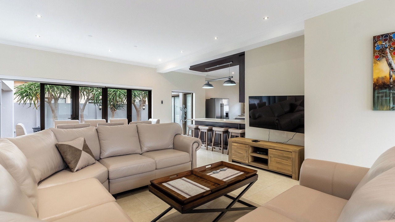 Photo of Livingroom in Big Bay