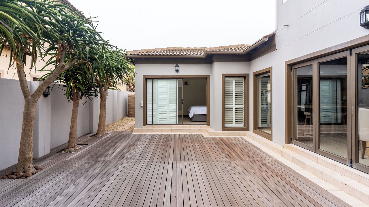 Photo of Patio Balcony in Big Bay