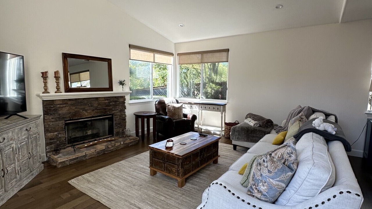 Photo of Livingroom in Santa Rosa