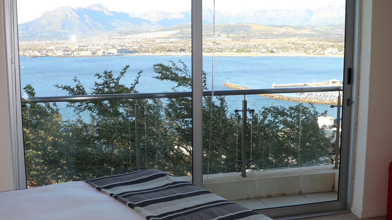 Photo of Bedroom in Mountainside
