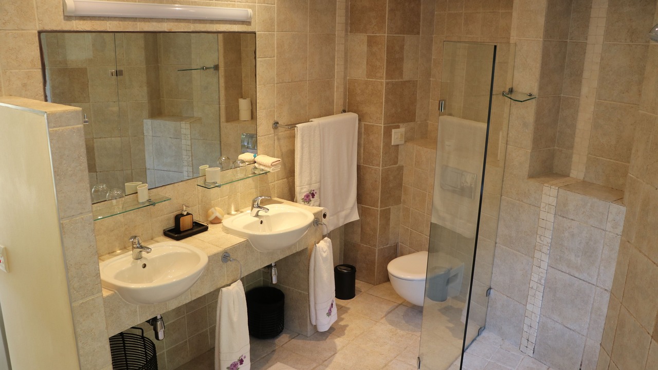 Photo of Bathroom in Mountainside