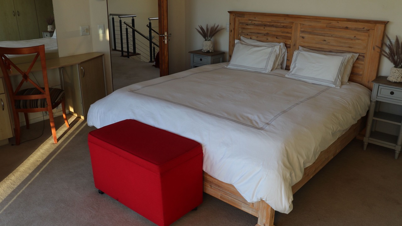 Photo of Bedroom in Mountainside