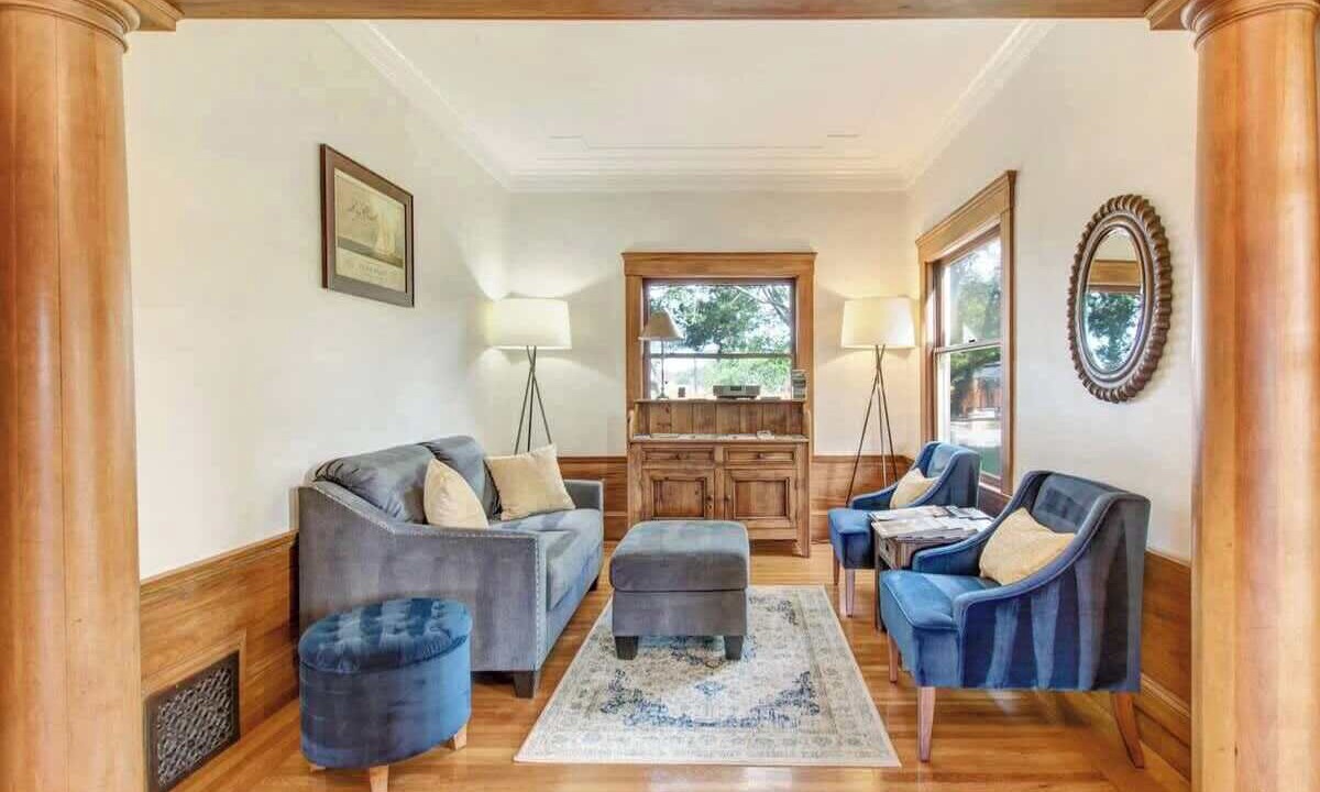 Photo of Livingroom in Kenwood