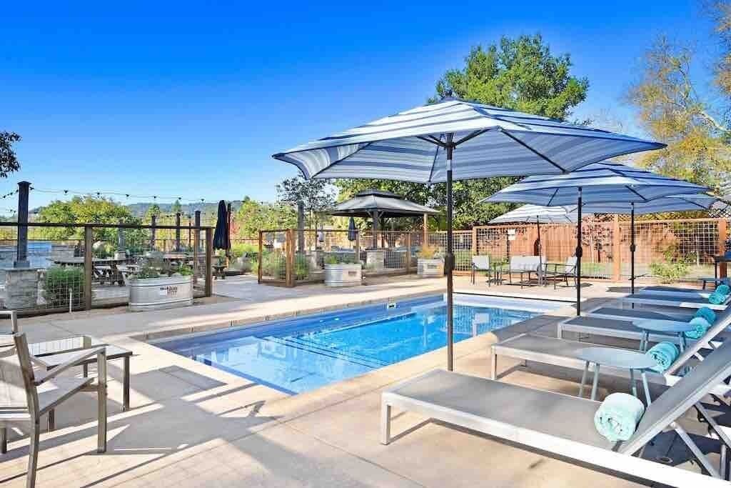 Photo of Outdoor in Kenwood