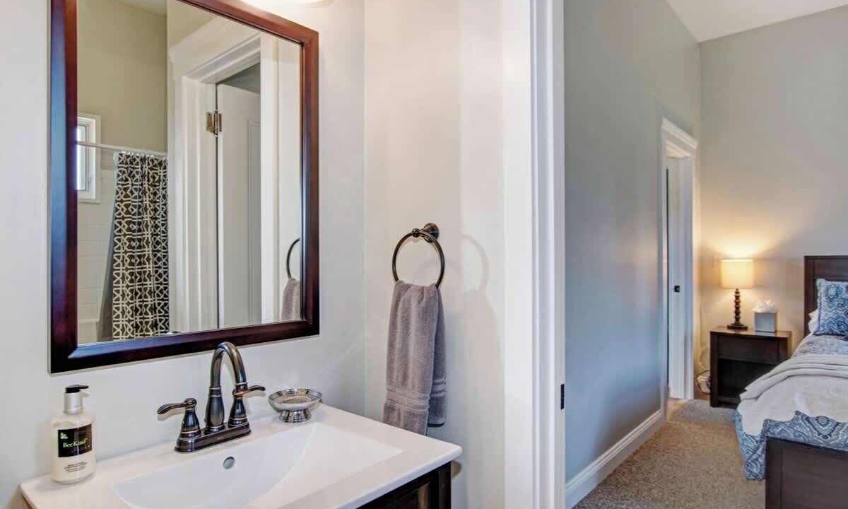 Photo of Bathroom in Kenwood