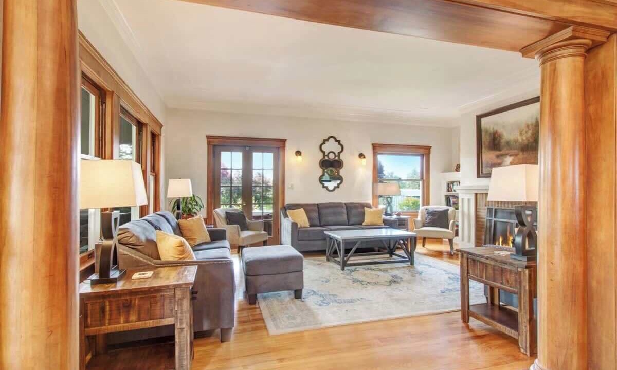 Photo of Livingroom in Kenwood