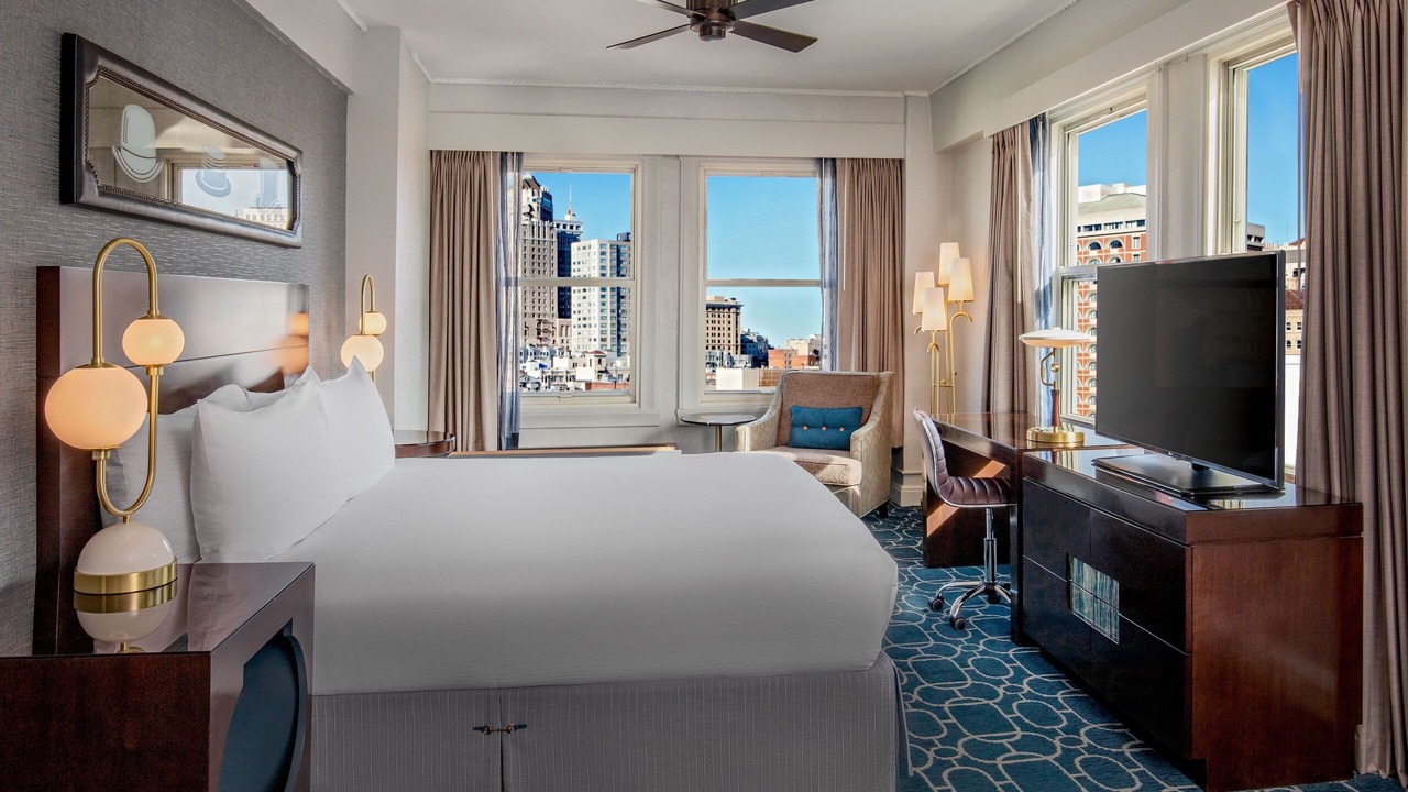 Photo of Bedroom in Theater District
