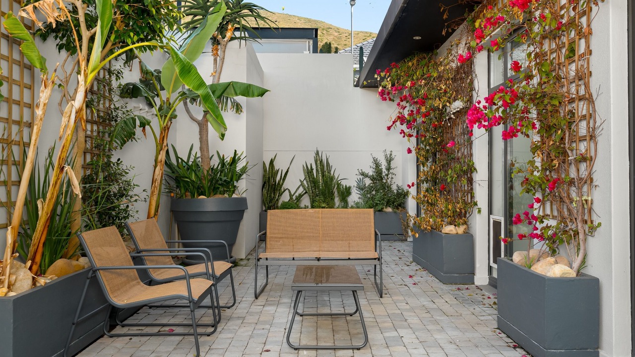 Photo of Patio Balcony in Three Anchor Bay