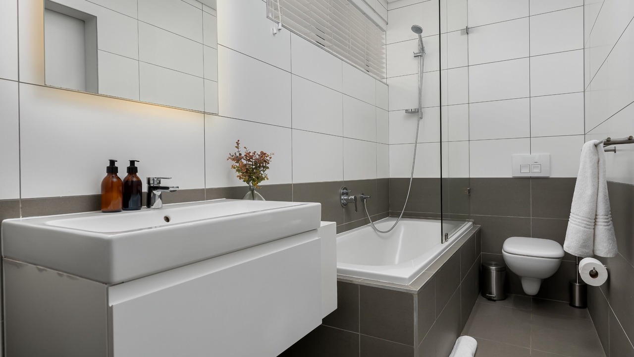 Photo of Bathroom in Three Anchor Bay