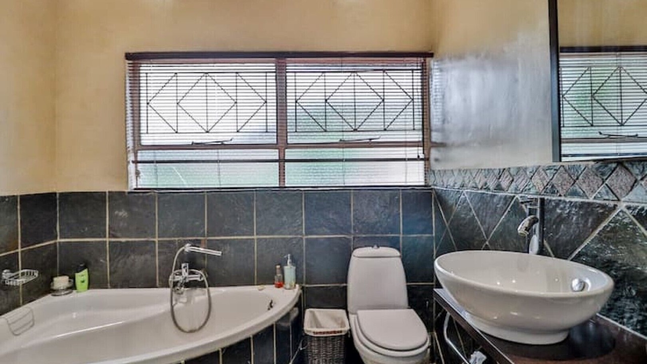 Photo of Bathroom in Alberton