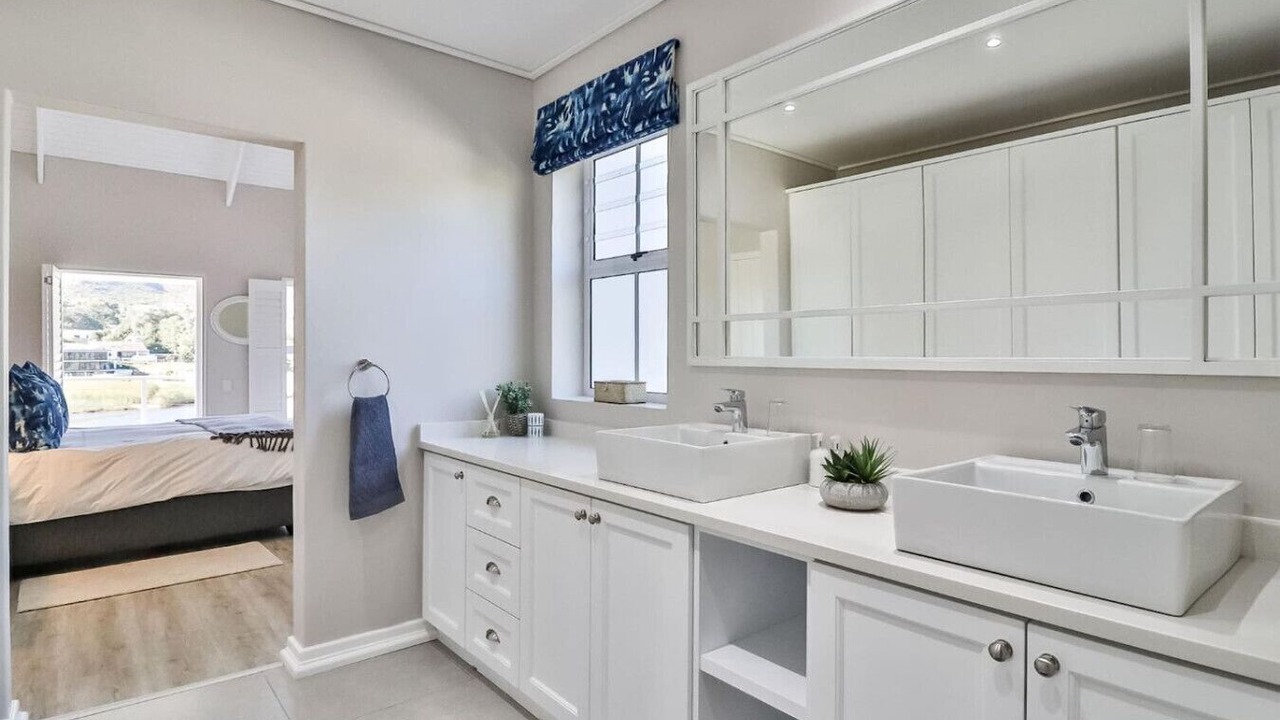 Photo of Bathroom in Onrus