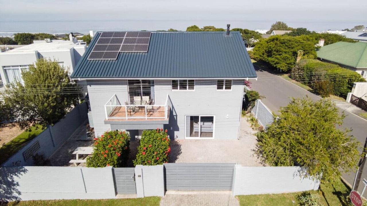Photo of Outdoor in Sandbaai