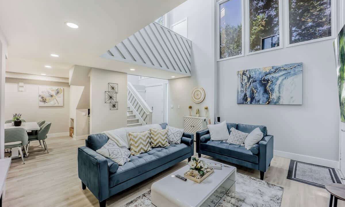 Photo of Livingroom in Menlo Park