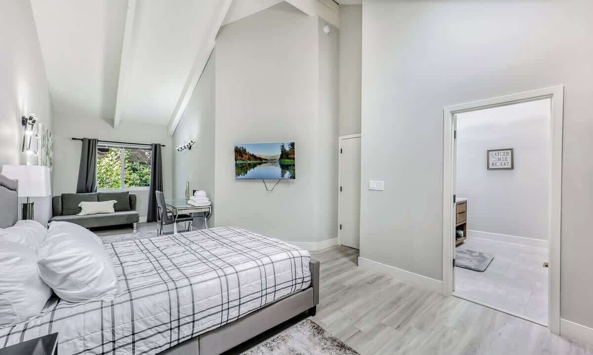 Photo of Bedroom in Menlo Park