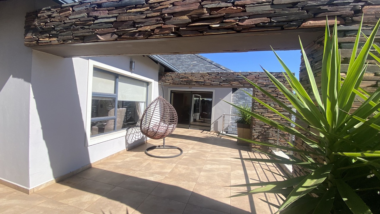 Photo of Patio Balcony in Greater Johannesburg Metropolitan Area