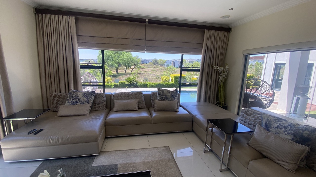 Photo of Livingroom in Greater Johannesburg Metropolitan Area