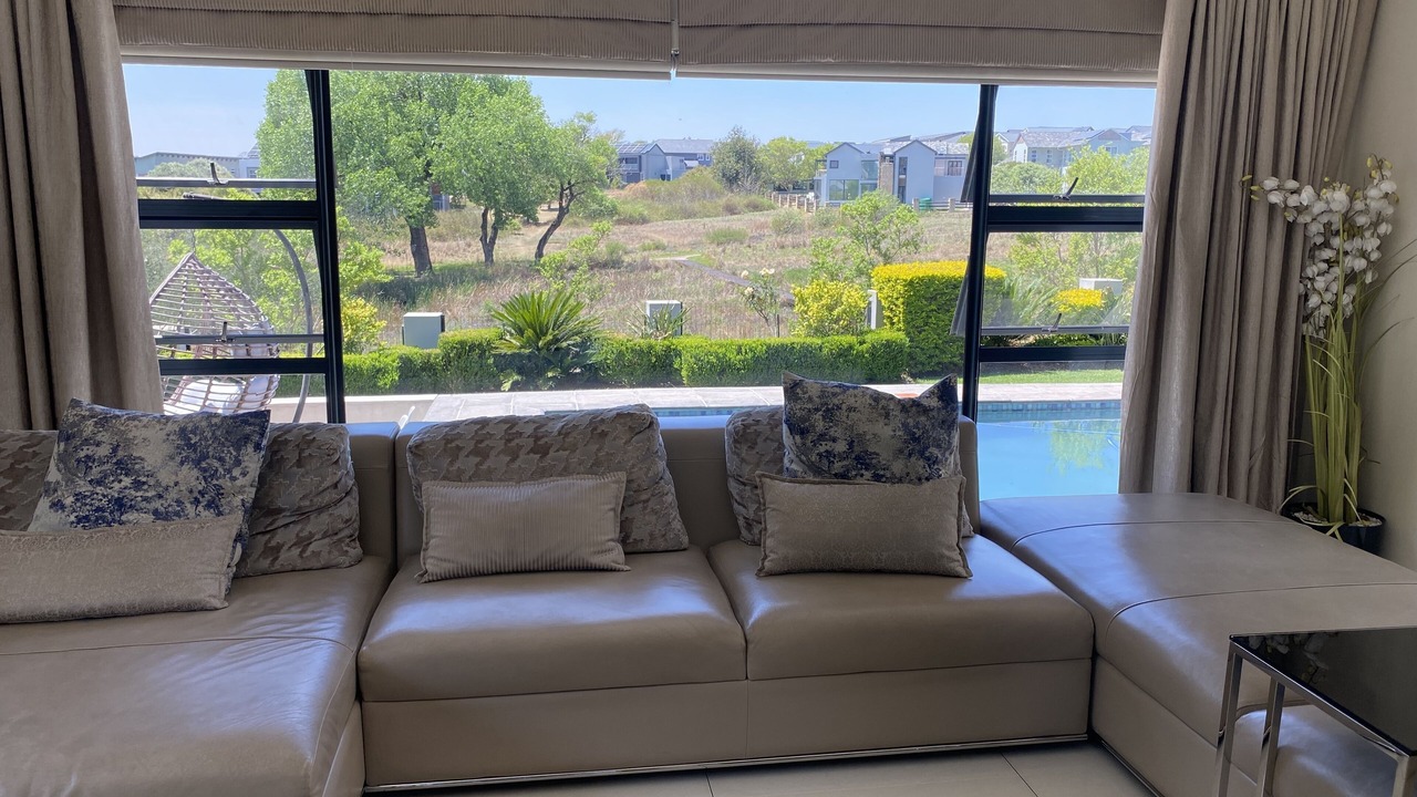 Photo of Livingroom in Greater Johannesburg Metropolitan Area