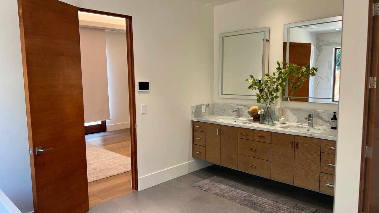 Photo of Bathroom in St. Helena