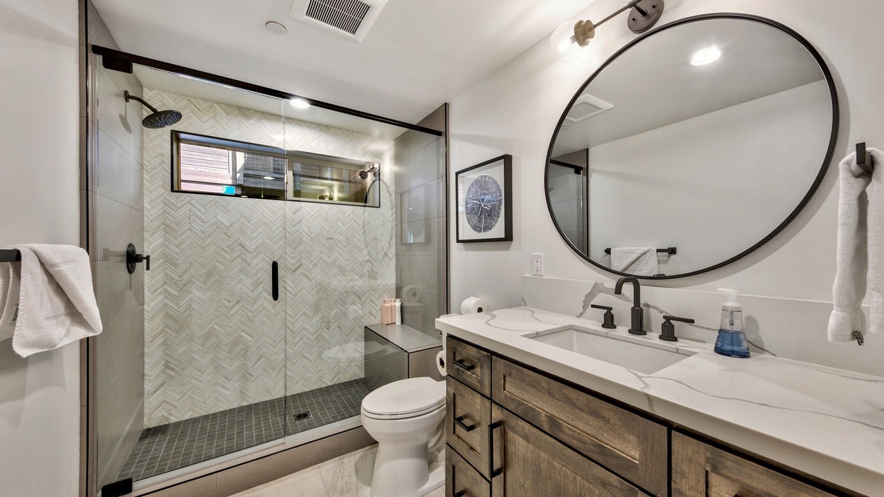 Photo of Bathroom in Al Tahoe
