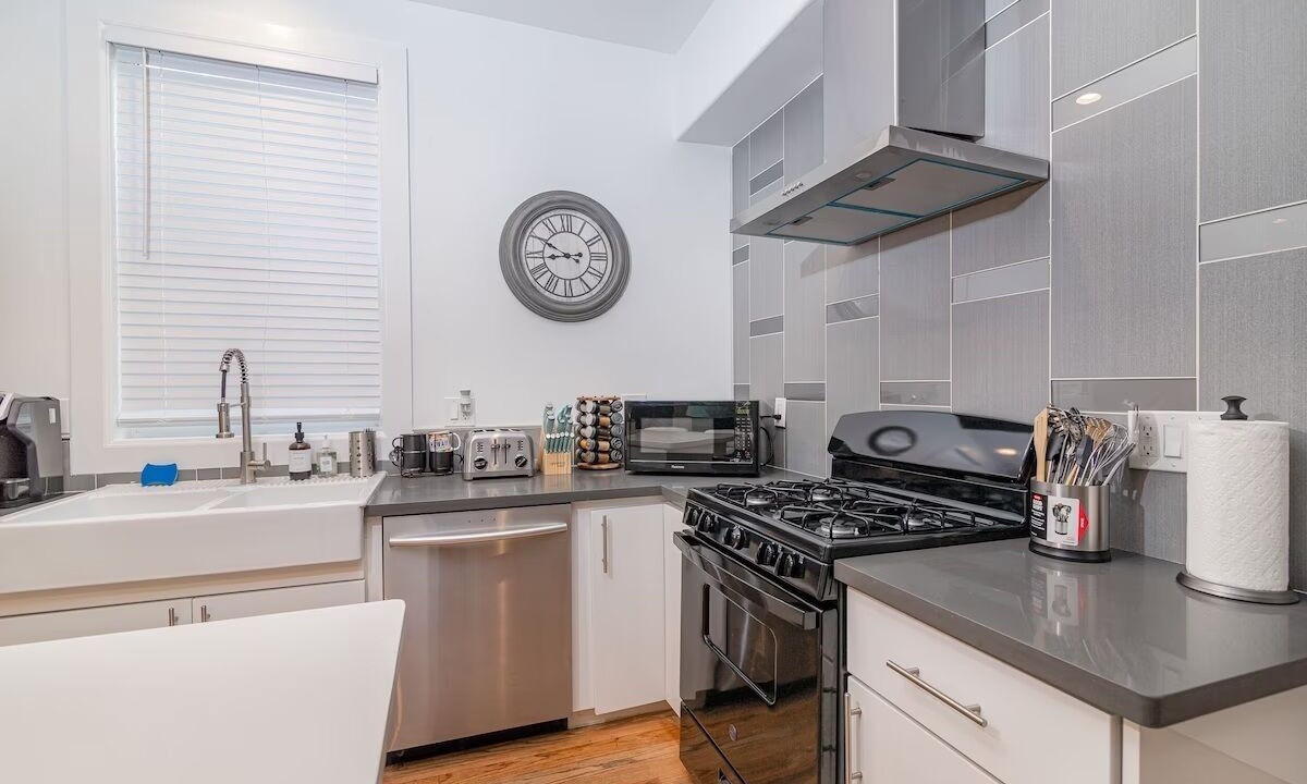 Photo of Kitchen in Ralph Bunche