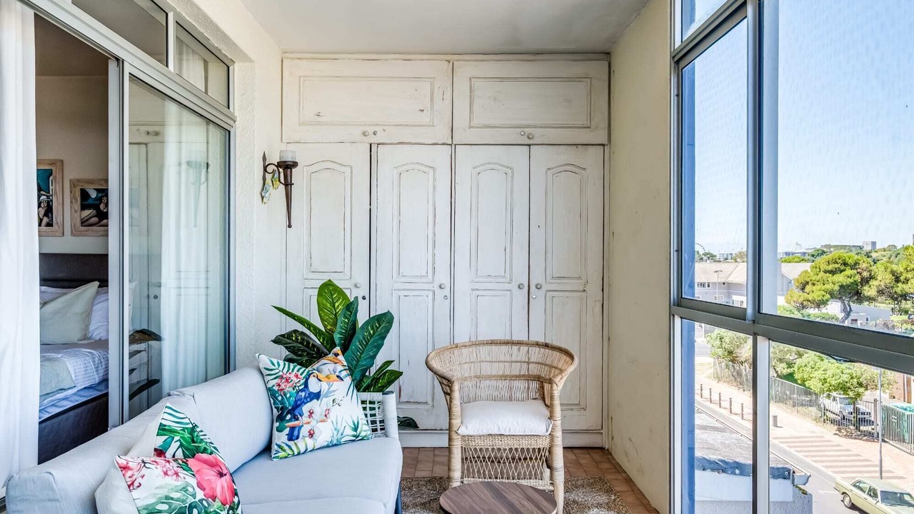 Photo of Livingroom in Mouille Point