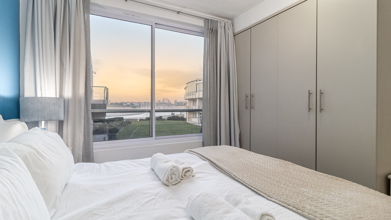 Photo of Bedroom in Lagoon Beach