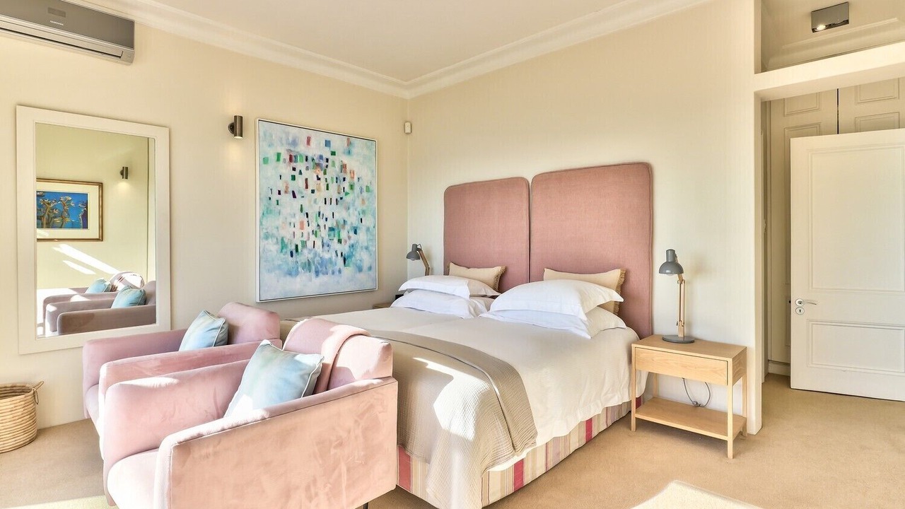 Photo of Bedroom in Bantry Bay