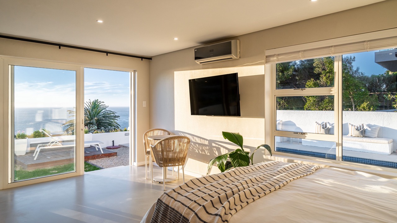 Photo of Bedroom in Camps Bay