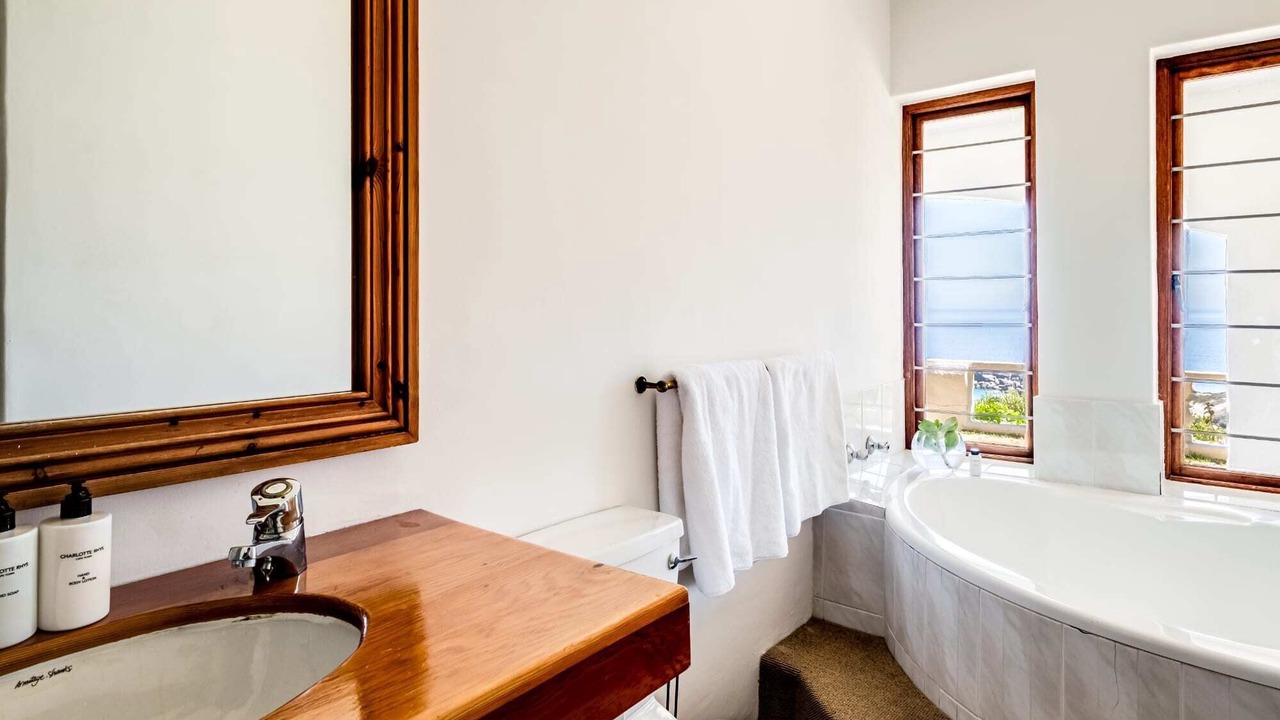 Photo of Bathroom in Hout Bay
