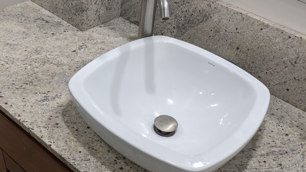 Photo of Bathroom in Lakeshore