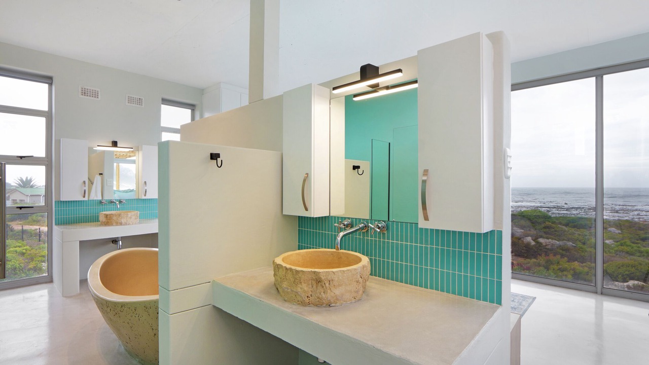 Photo of Bathroom in Betty's Bay