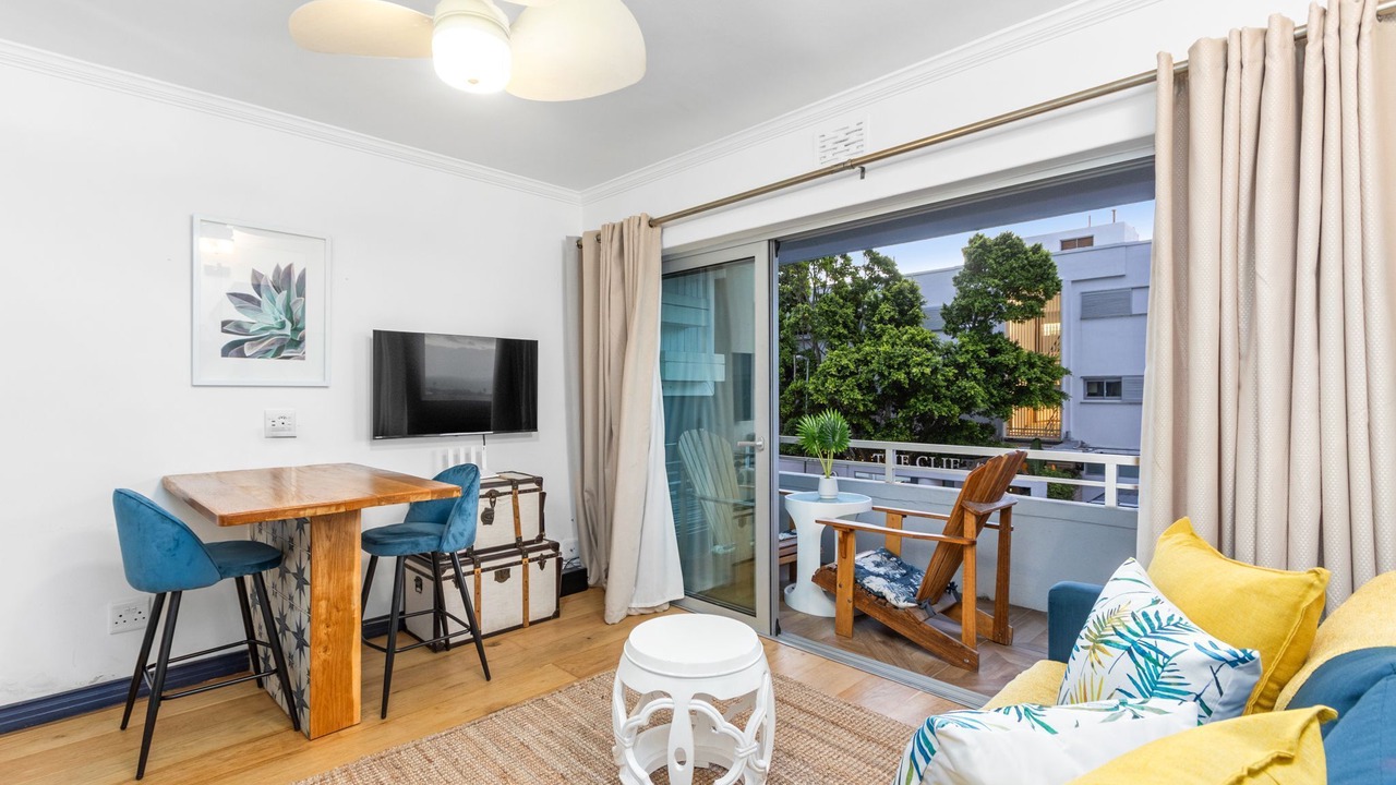 Photo of Livingroom in Clifton