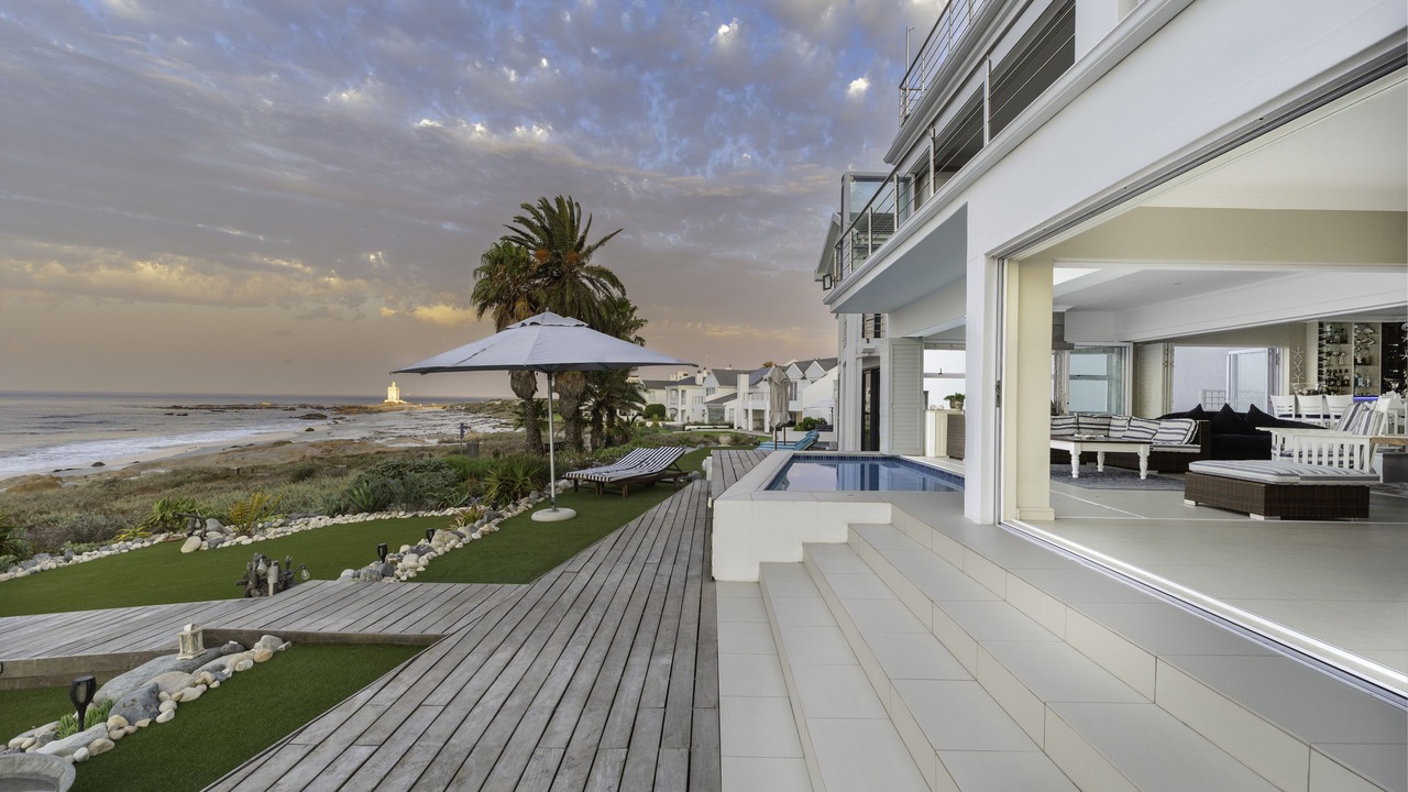Photo of Patio Balcony in St. Helena Bay