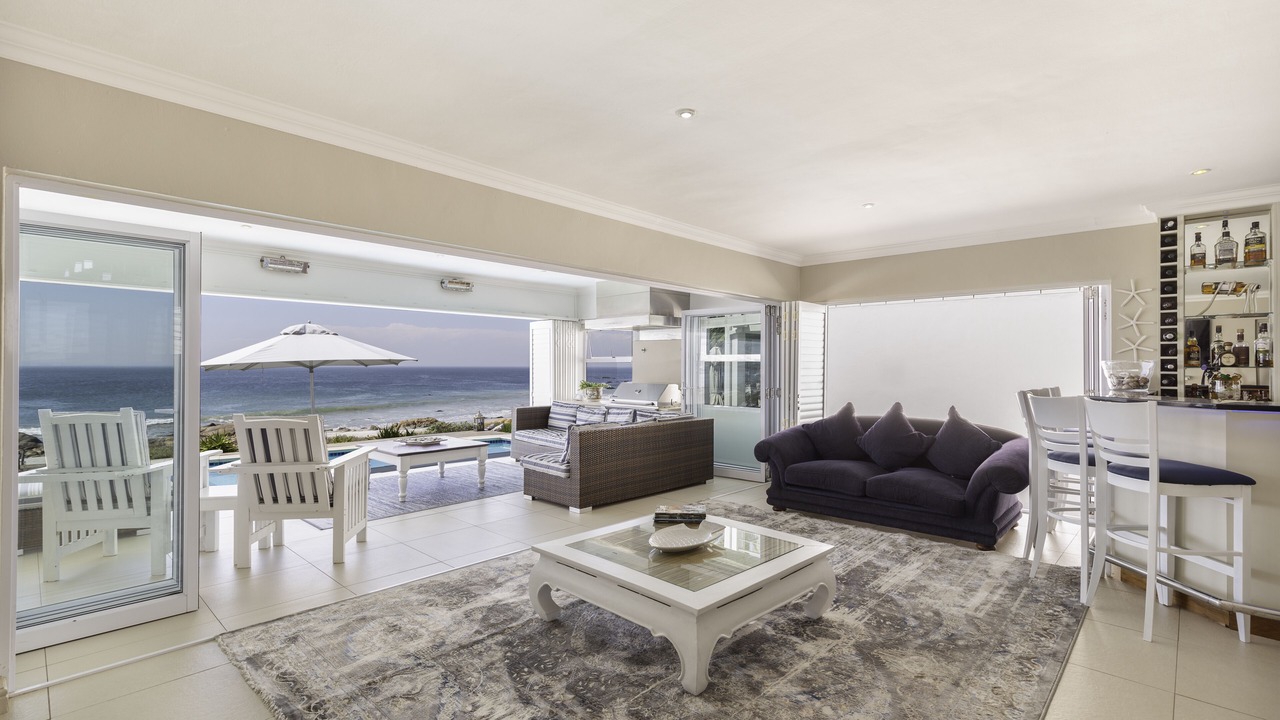 Photo of Livingroom in St. Helena Bay
