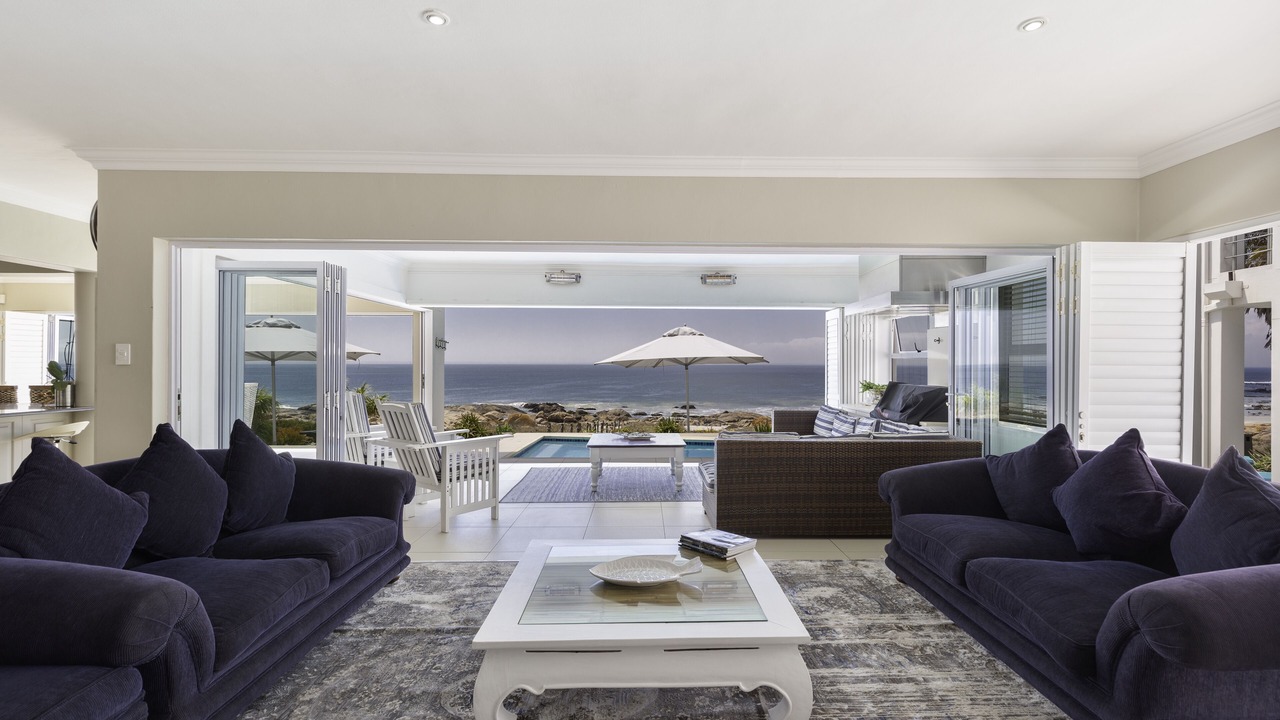 Photo of Livingroom in St. Helena Bay