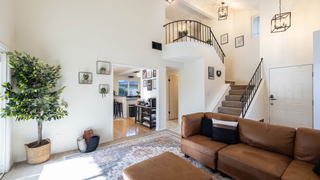 Photo of Livingroom in South Natomas