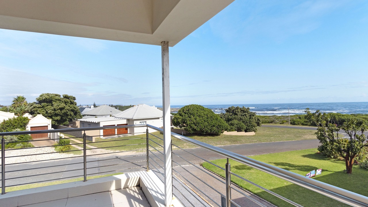 Photo of Outdoor in Sandbaai