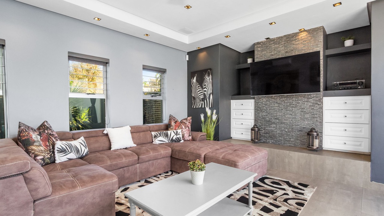 Photo of Livingroom in West Beach
