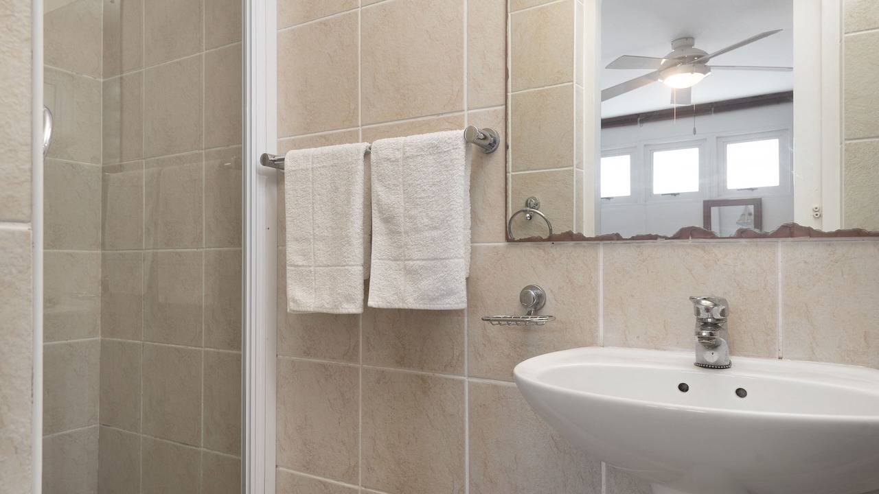 Photo of Bathroom in Shaka's Rock