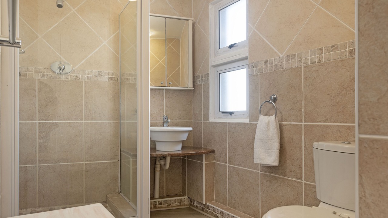 Photo of Bathroom in Shaka's Rock