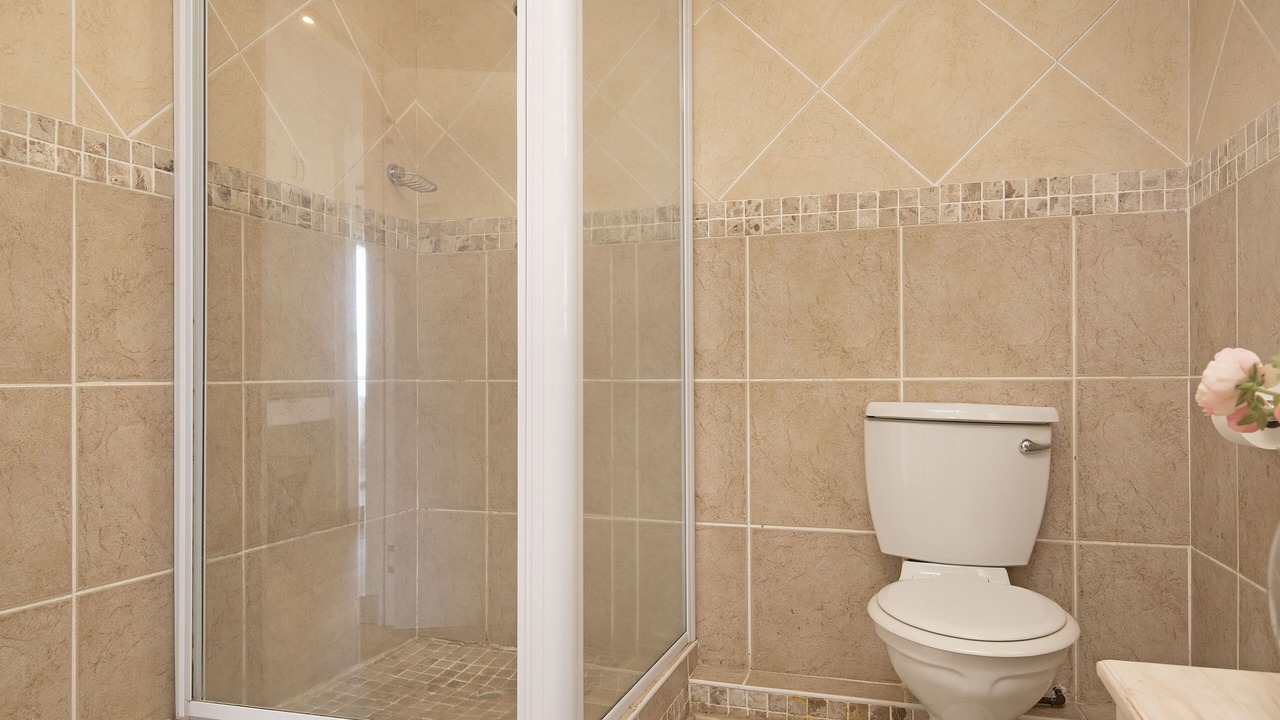 Photo of Bathroom in Shaka's Rock