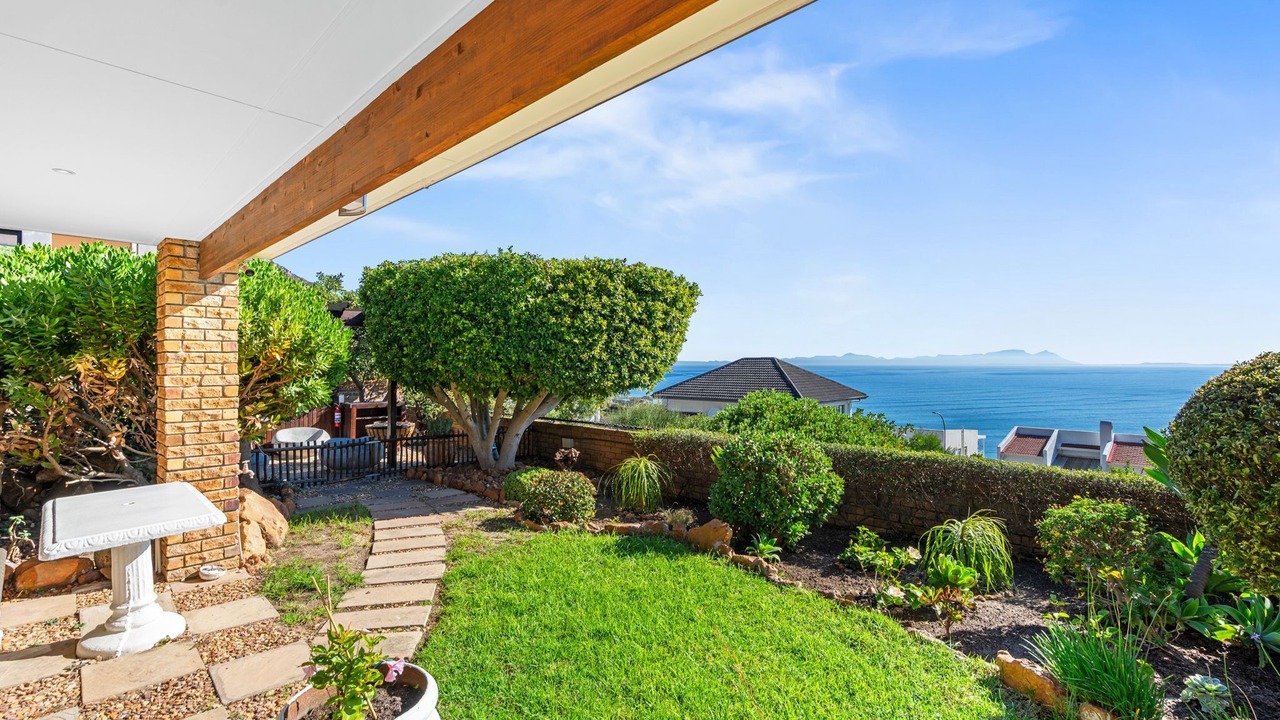 Photo of Patio Balcony in Mountainside