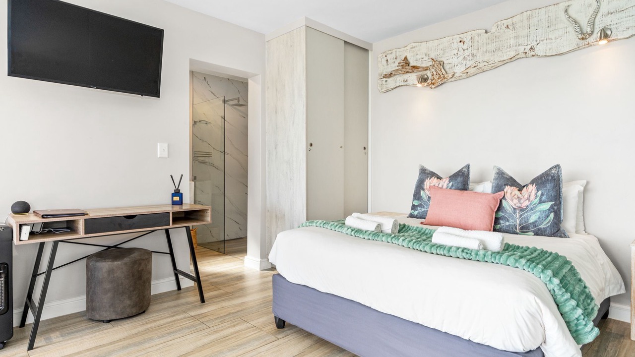 Photo of Bedroom in Mountainside