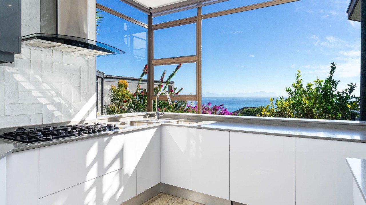 Photo of Kitchen in Mountainside