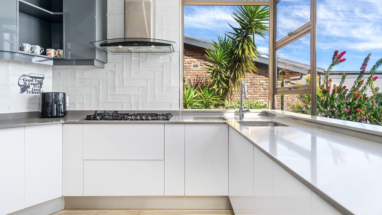 Photo of Kitchen in Mountainside