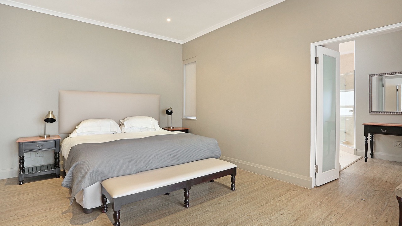 Photo of Bedroom in Pinnacle Point