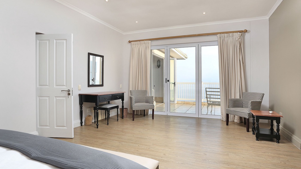 Photo of Bedroom in Pinnacle Point