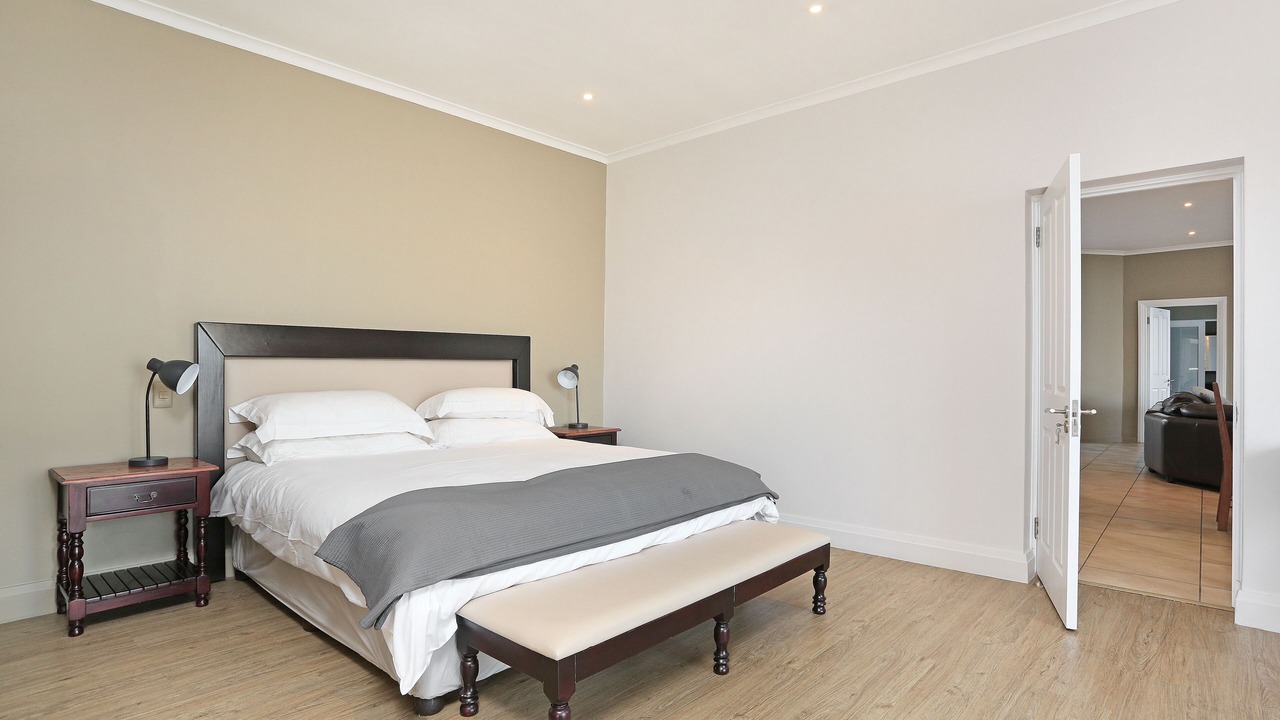 Photo of Bedroom in Pinnacle Point