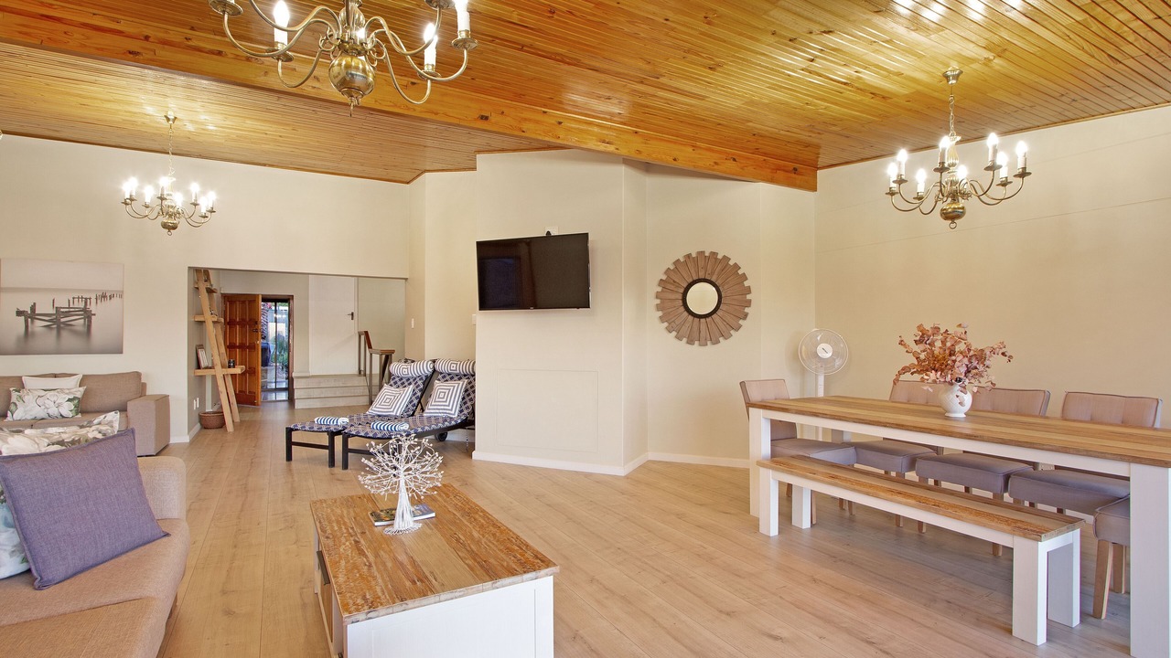 Photo of Livingroom in Mountainside
